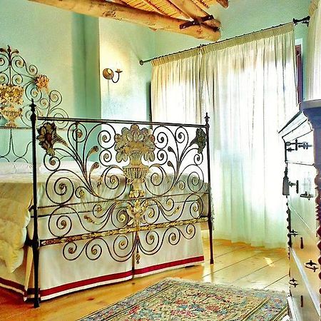 Il Borgo Dell'Arcangelo Tuili Bilik gambar