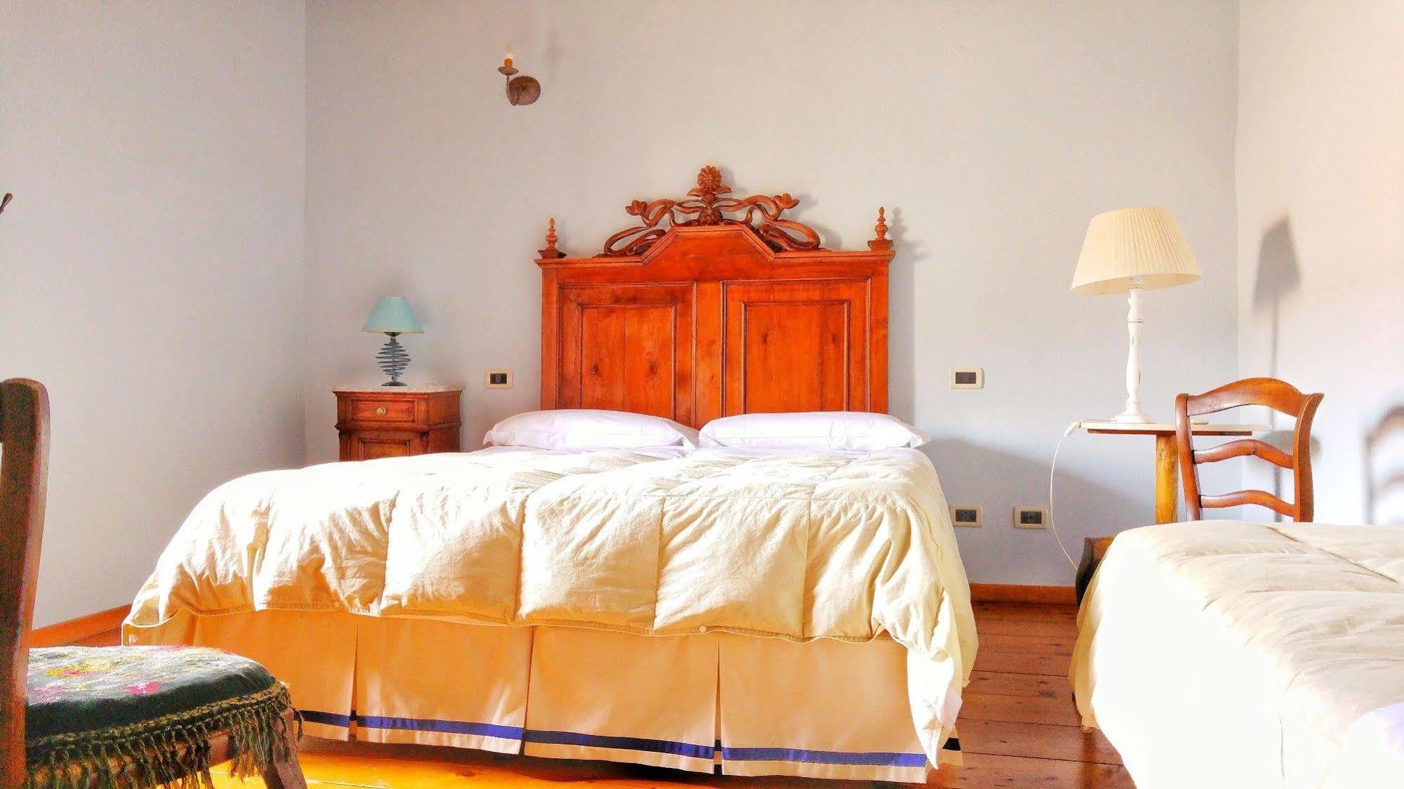 Il Borgo Dell'Arcangelo Tuili Luaran gambar