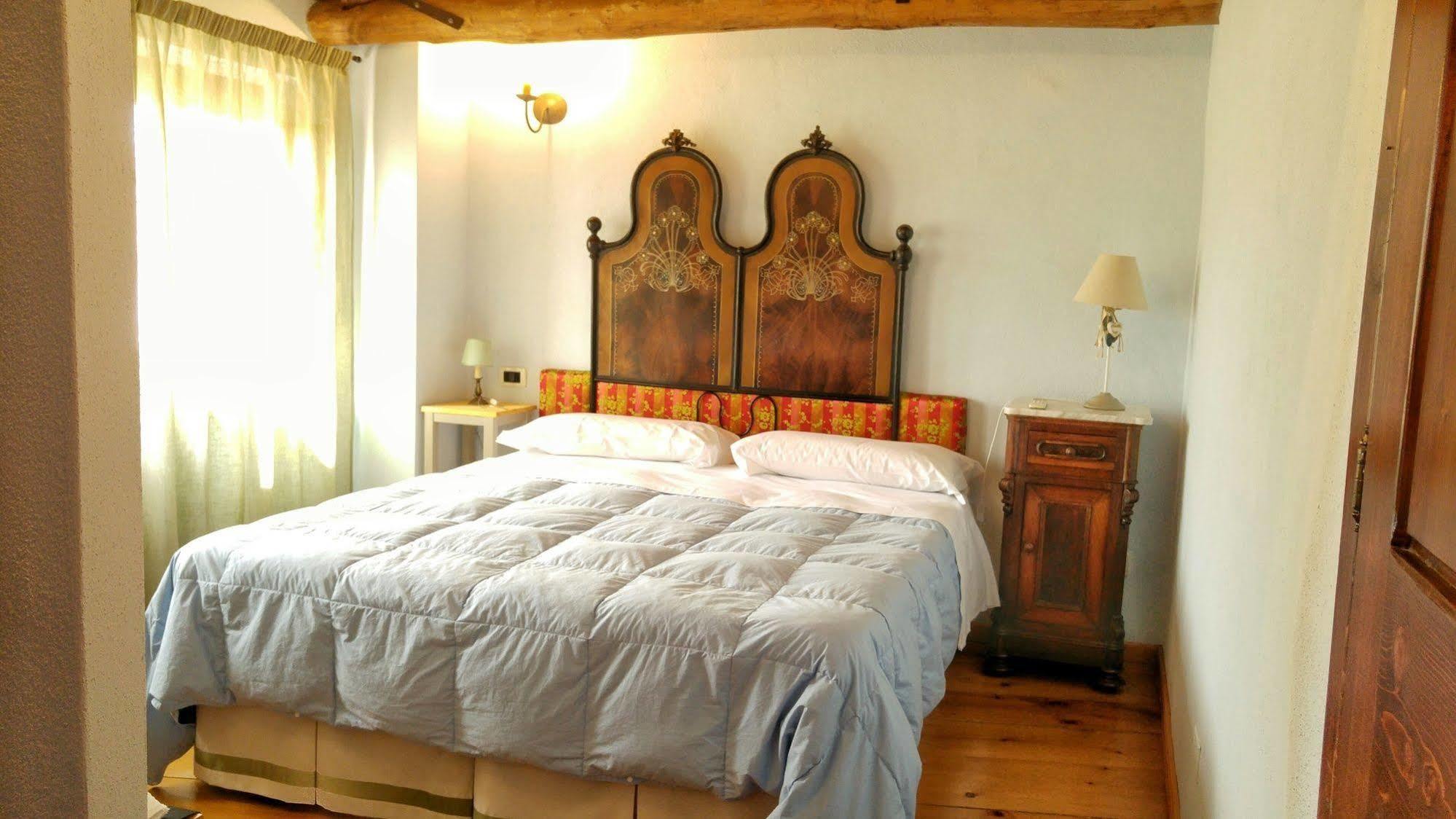 Il Borgo Dell'Arcangelo Tuili Luaran gambar